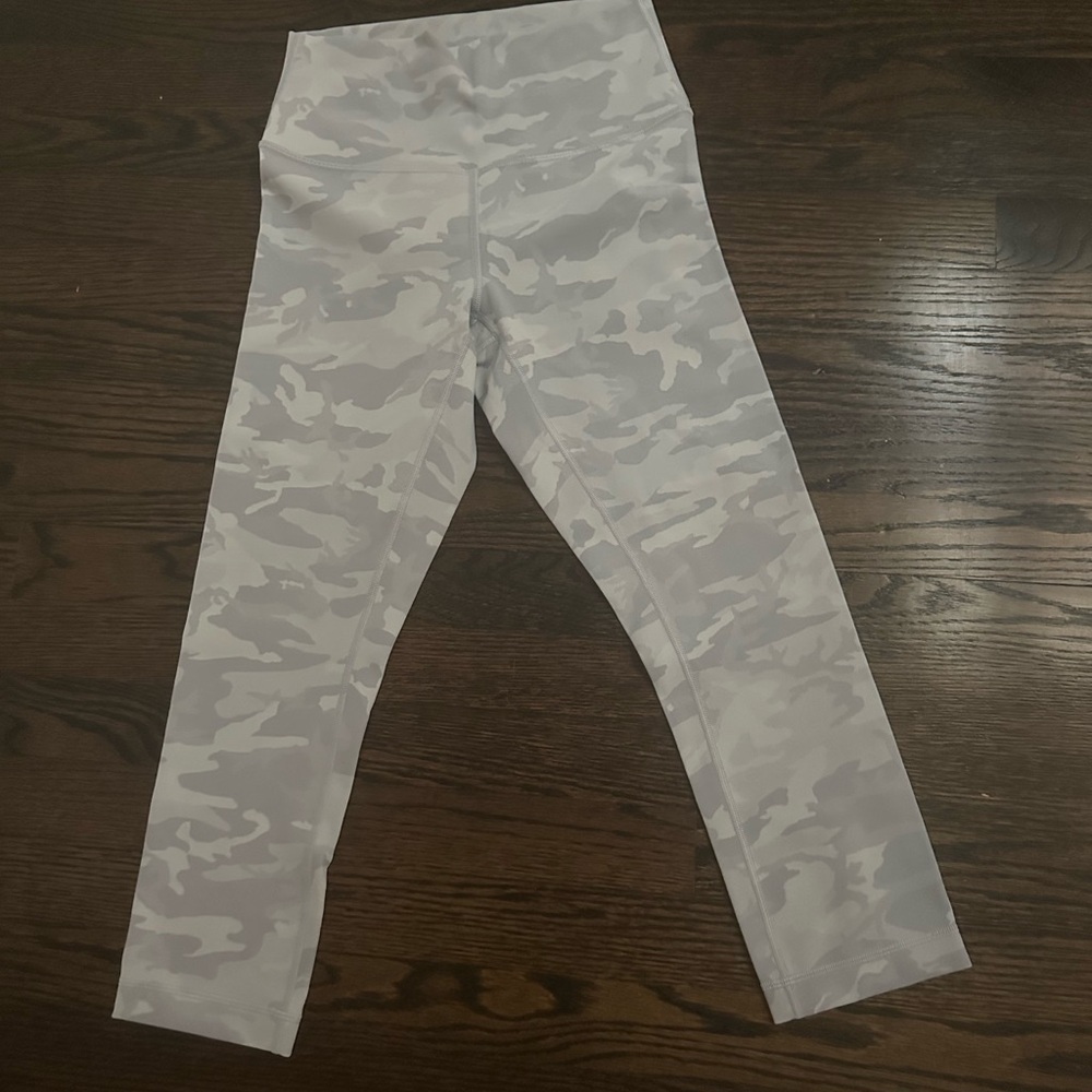 Women’s Lululemon joga pants